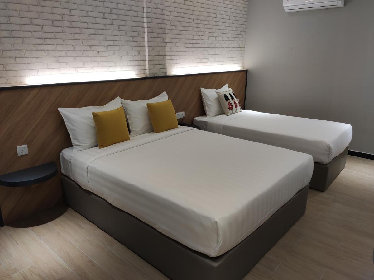 Hotel 99 Seri Kembangan Serdang Экстерьер фото