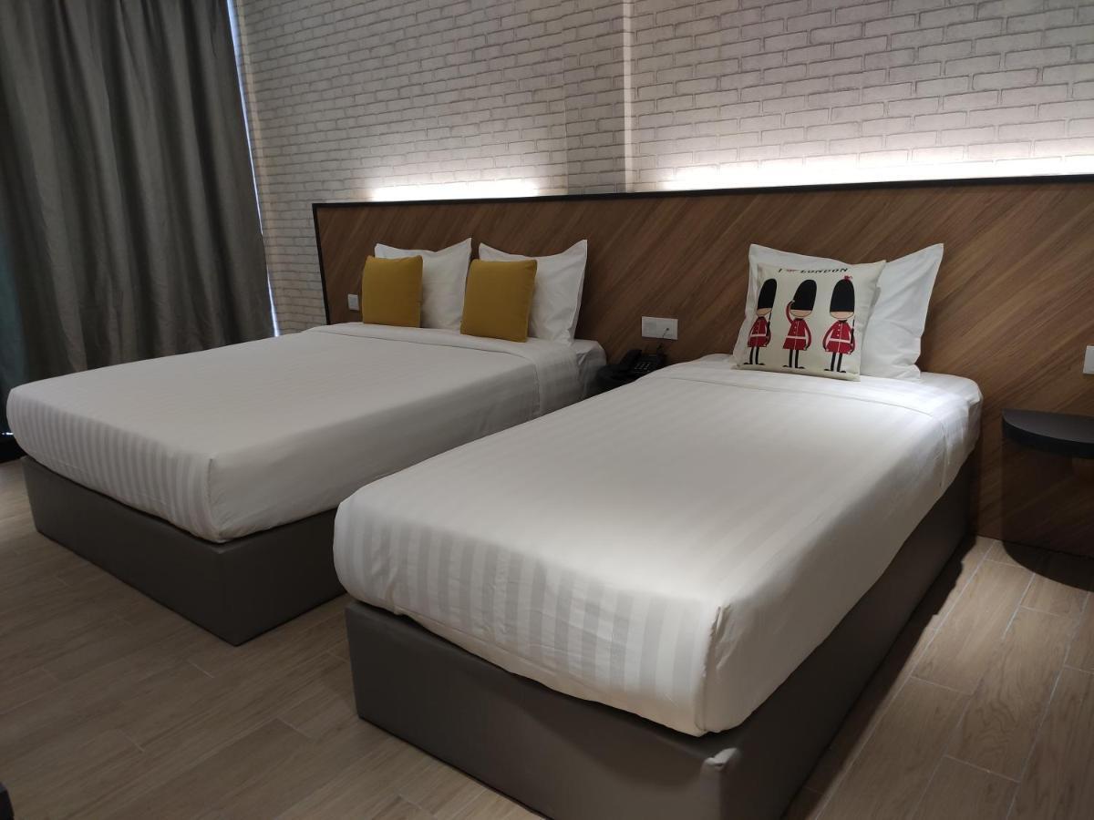 Hotel 99 Seri Kembangan Serdang Экстерьер фото